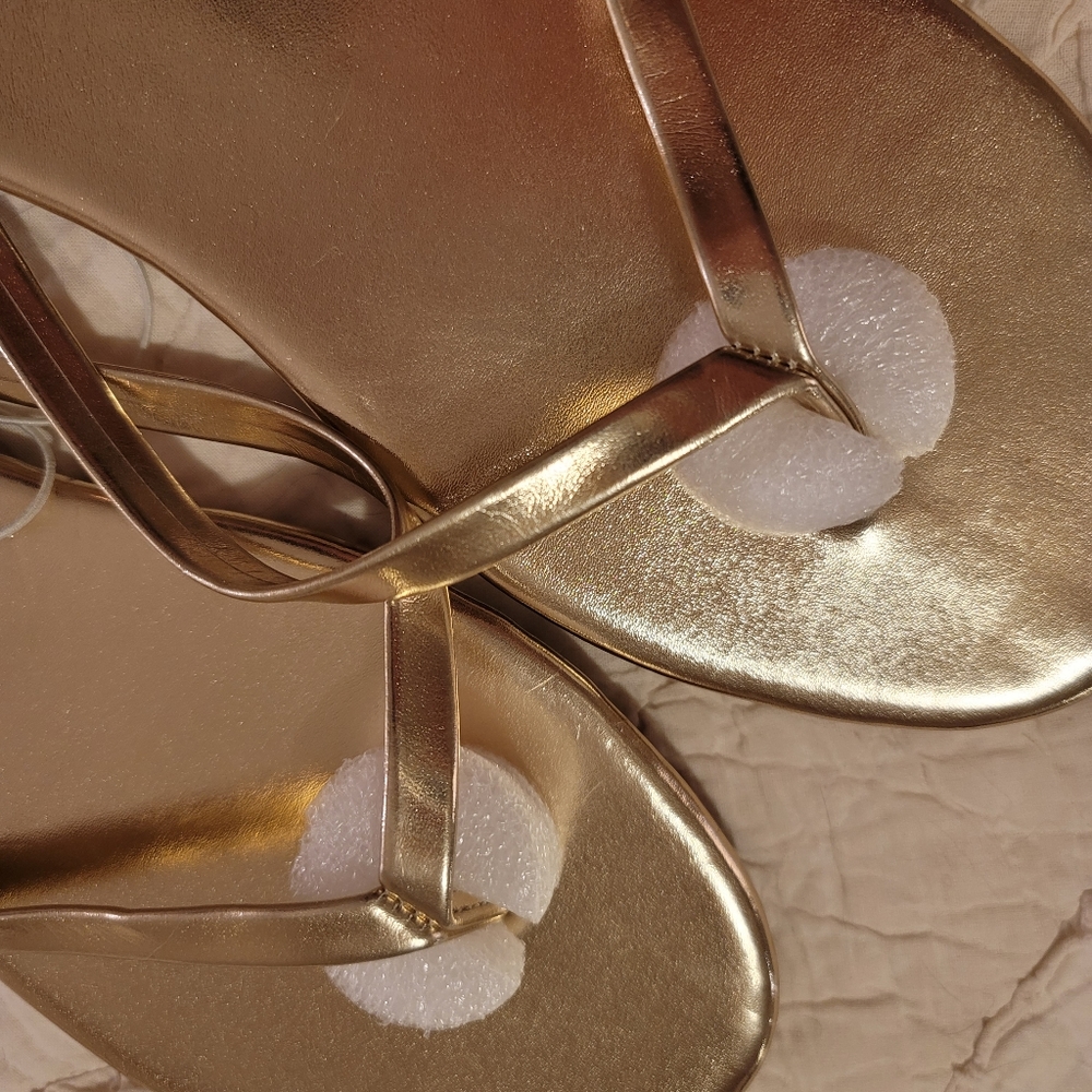 💛NEW LOFT SANDALS💛